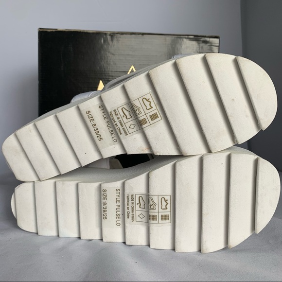 YRU white pulse lo platform sandals sz 8 - Picture 5 of 9